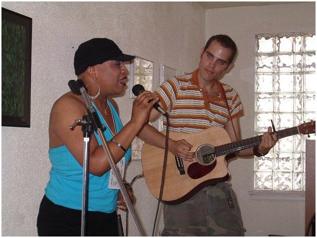 2370-Mekole Wells backed up by Christopher Dallman